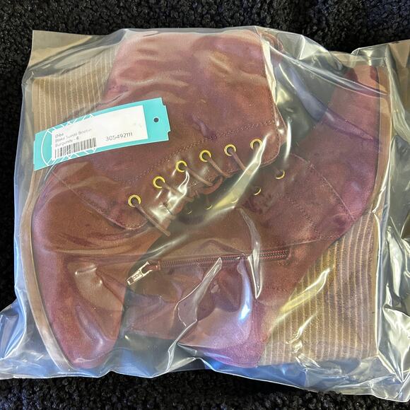 Diba Blake Suede Wedge Boots 8 Red NWOT Lace Up Combat Ankle Booties Burgundy - Picture 6 of 6